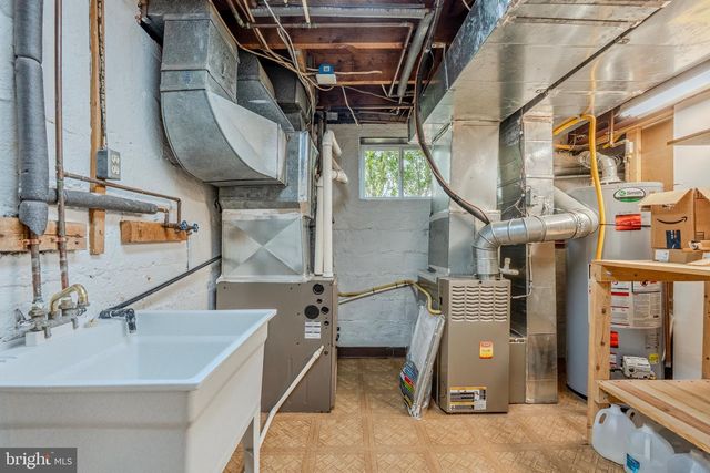 2018 N QUANTICO ST, Arlington, VA 22205