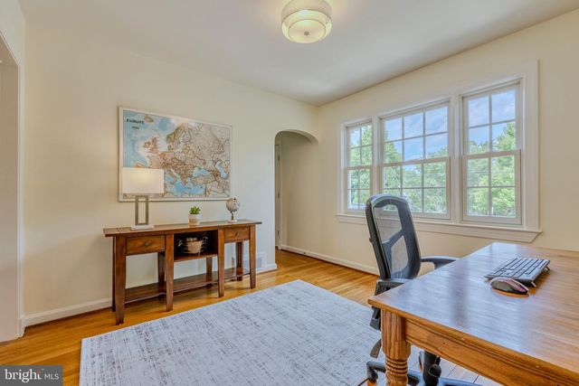 2018 N QUANTICO ST, Arlington, VA 22205
