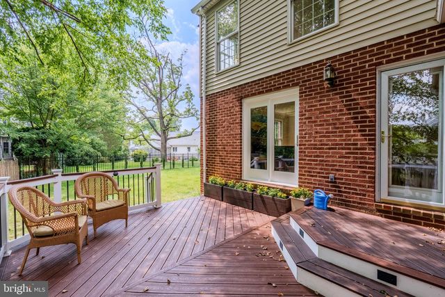 2018 N QUANTICO ST, Arlington, VA 22205