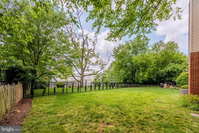 2018 N QUANTICO ST, Arlington, VA 22205