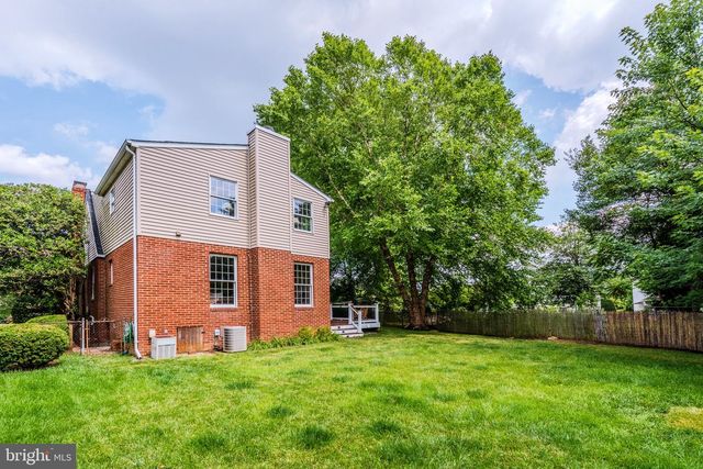 2018 N QUANTICO ST, Arlington, VA 22205
