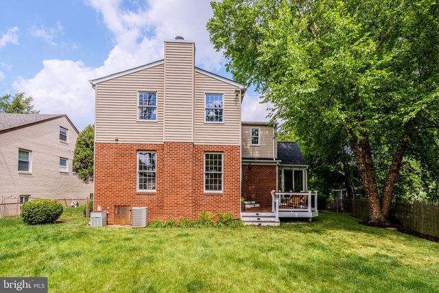 2018 N QUANTICO ST, Arlington, VA 22205