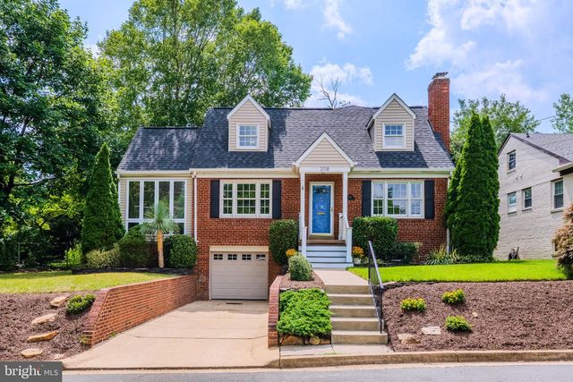 2018 N QUANTICO ST, Arlington, VA 22205