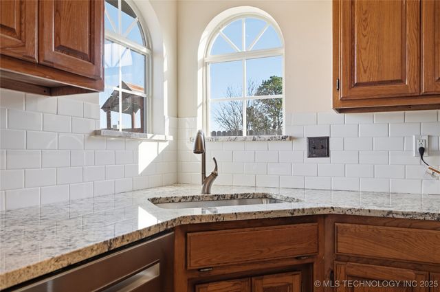 19621 E 39th Street S, Broken Arrow, OK 74014