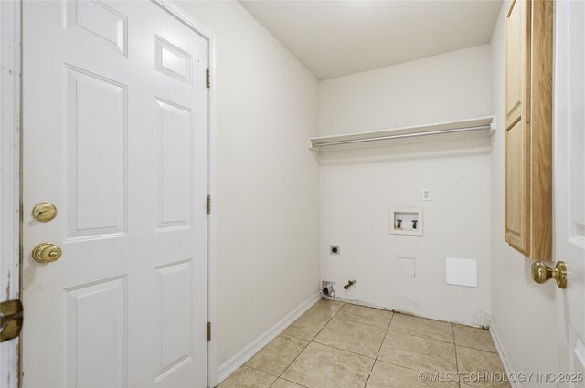 19621 E 39th Street S, Broken Arrow, OK 74014