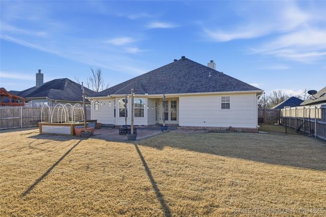 19621 E 39th Street S, Broken Arrow, OK 74014