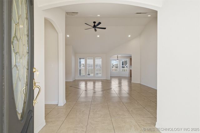 19621 E 39th Street S, Broken Arrow, OK 74014