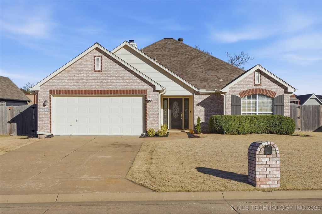 19621 E 39th Street S, Broken Arrow, OK 74014