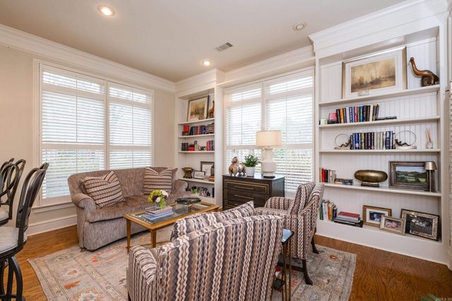 30 Alba Lane, Little Rock, AR 72223