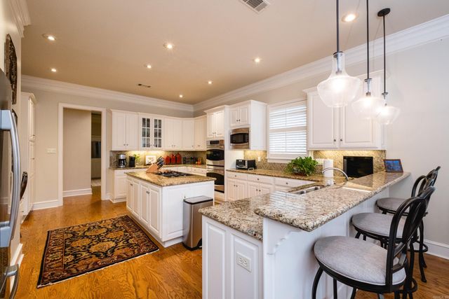 30 Alba Lane, Little Rock, AR 72223