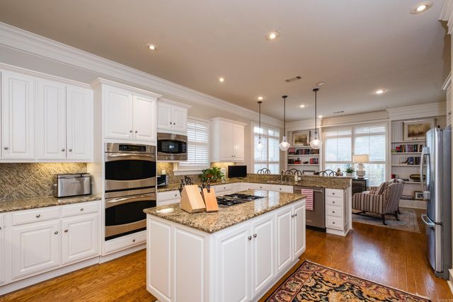 30 Alba Lane, Little Rock, AR 72223