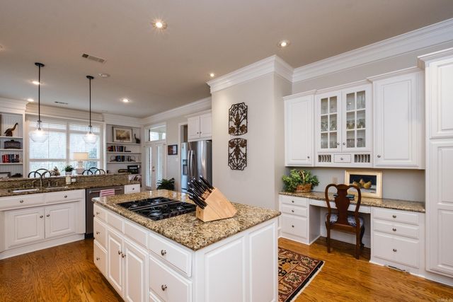 30 Alba Lane, Little Rock, AR 72223