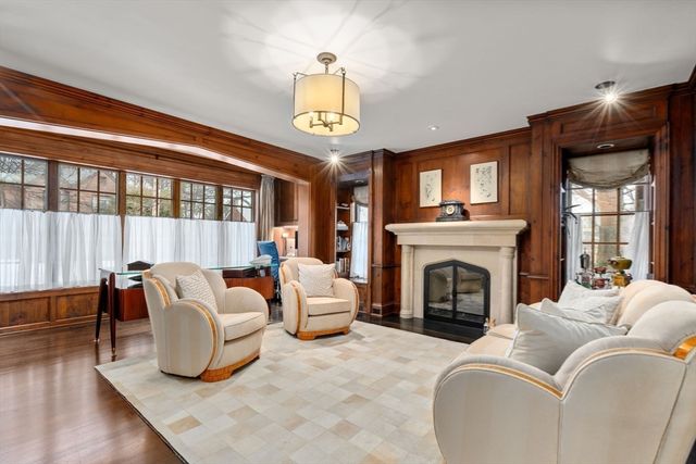 66 Montrose St, Newton, MA 02458