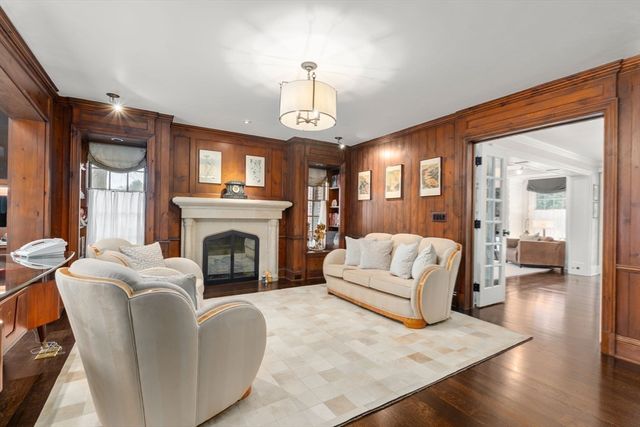 66 Montrose St, Newton, MA 02458