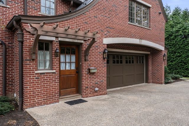 66 Montrose St, Newton, MA 02458