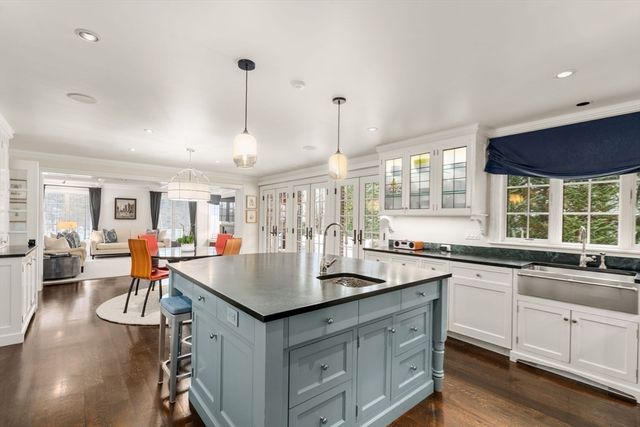 66 Montrose St, Newton, MA 02458