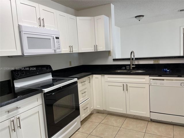 11211 W Atlantic Blvd 102, Coral Springs, FL 33071