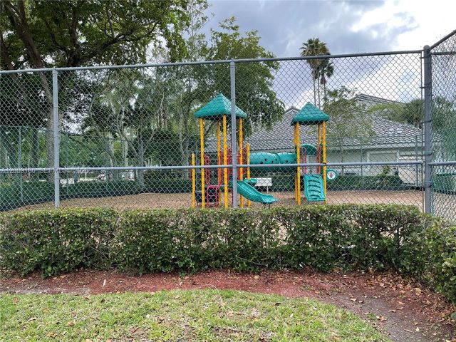 11211 W Atlantic Blvd 102, Coral Springs, FL 33071