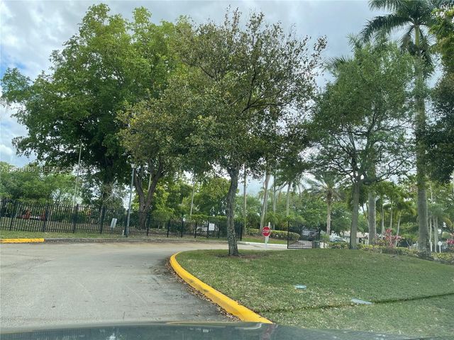 11211 W Atlantic Blvd 102, Coral Springs, FL 33071