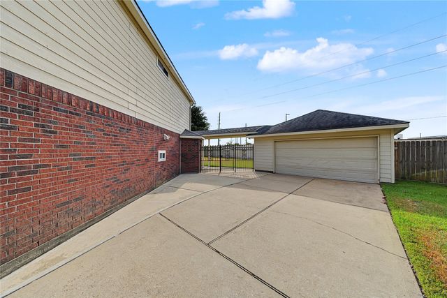 23602 Shadow Creek Court, Katy, TX 77494