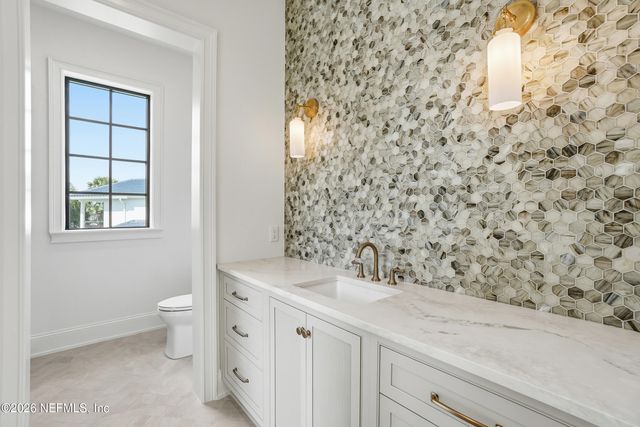 10 LAKE Terrace, Ponte Vedra Beach, FL 32082