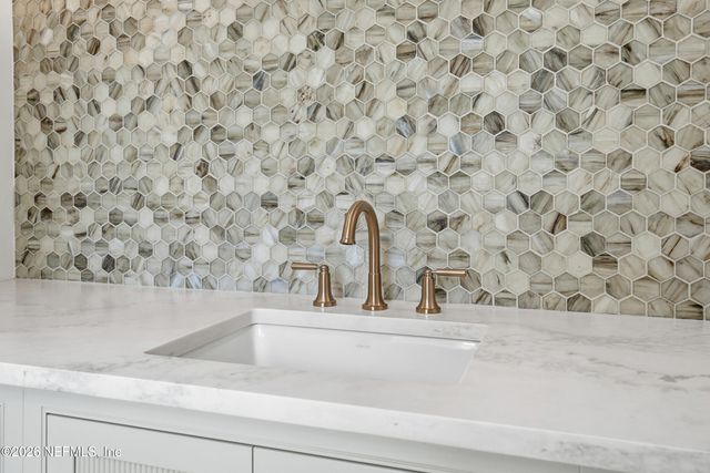 10 LAKE Terrace, Ponte Vedra Beach, FL 32082