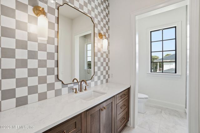 10 LAKE Terrace, Ponte Vedra Beach, FL 32082