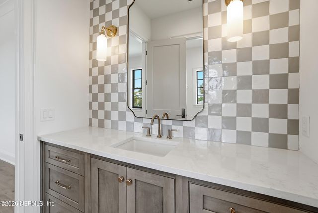 10 LAKE Terrace, Ponte Vedra Beach, FL 32082