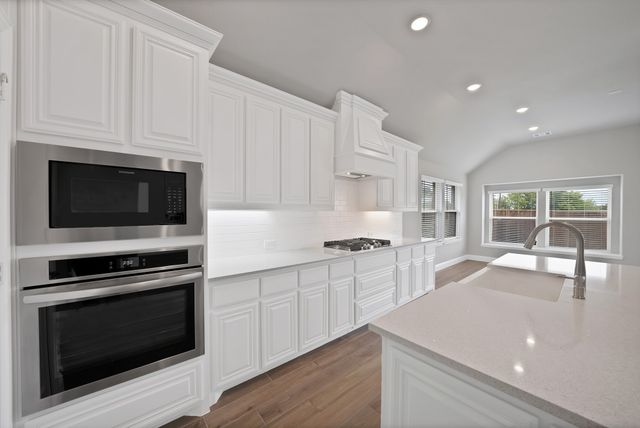 111 Kingfisher Lane, Aledo, TX 76008