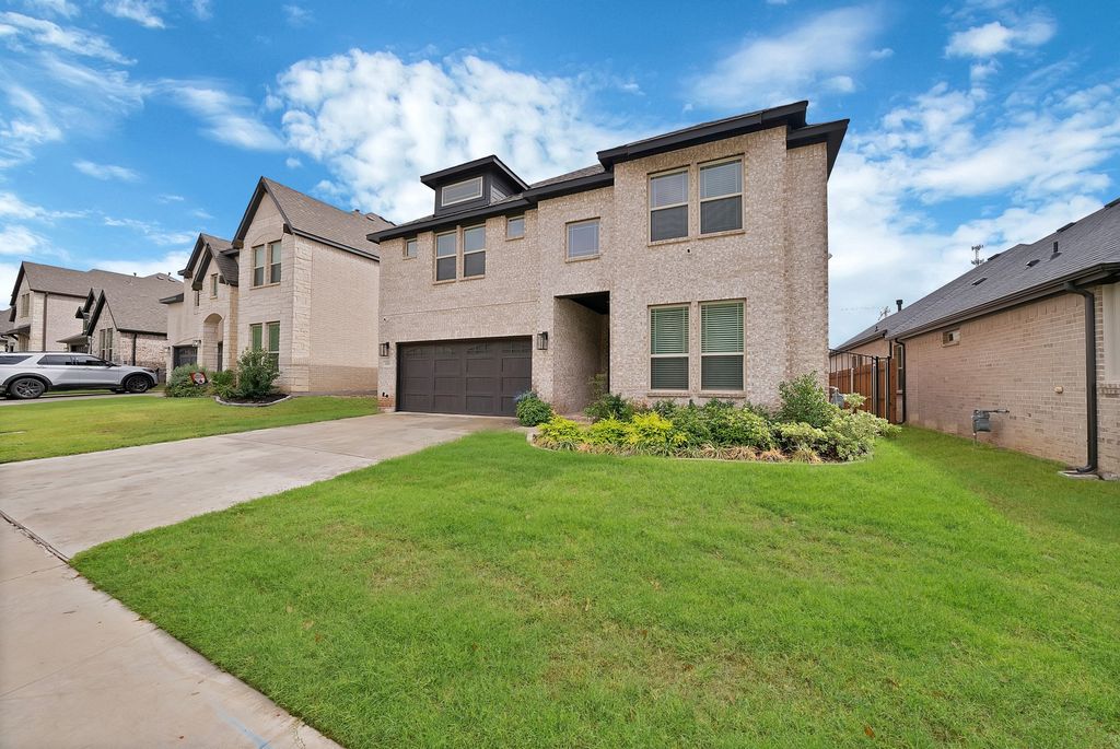 111 Kingfisher Lane, Aledo, TX 76008