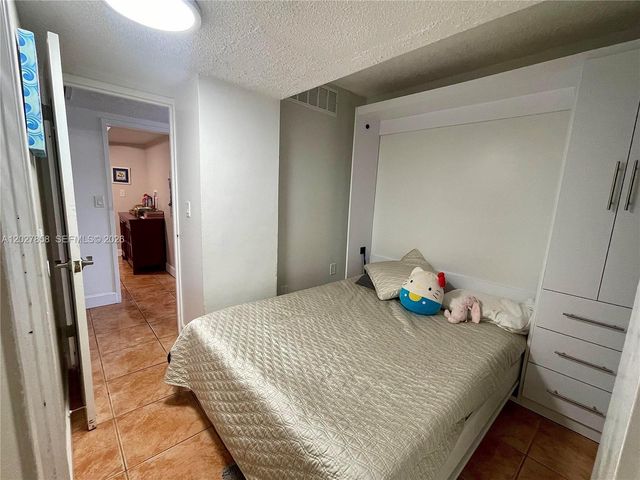 3180 S Ocean Drive 605, Hallandale Beach, FL 33009