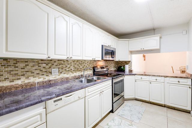 4245 S Landar Drive 4245, Lake Worth, FL 33463