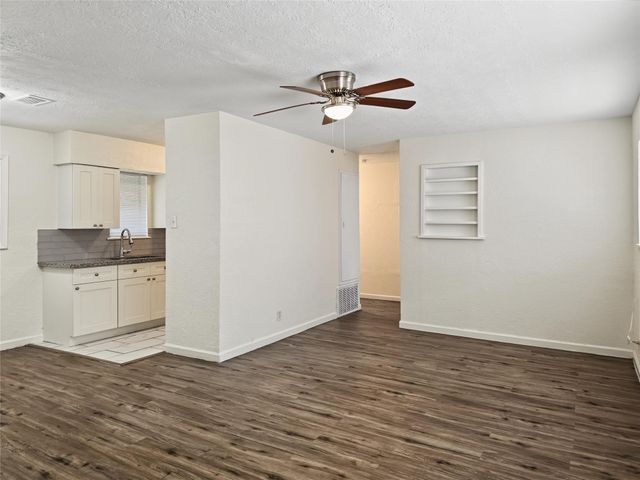 206 Prune Street, La Marque, TX 77568