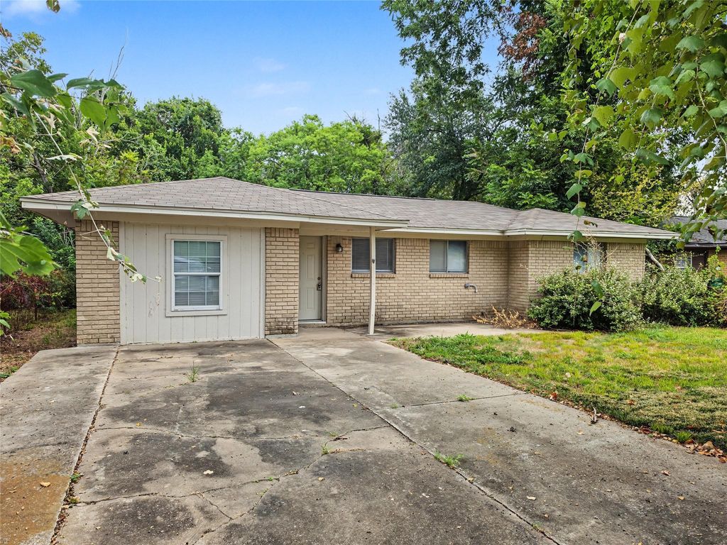 206 Prune Street, La Marque, TX 77568