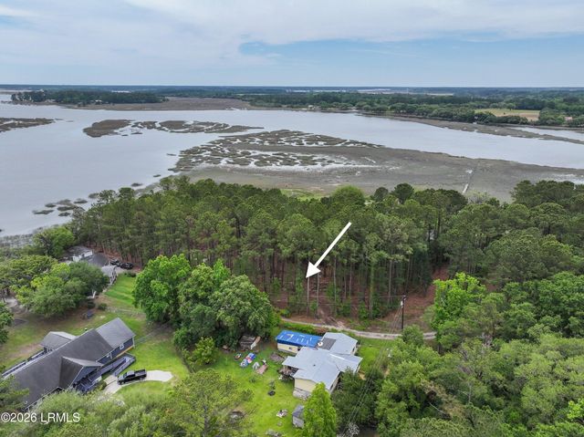 34 Creekmoor Lane, Seabrook, SC 29940