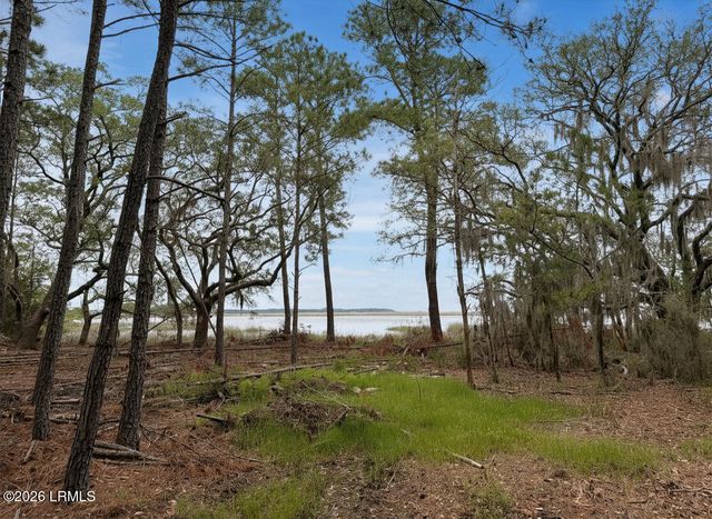 34 Creekmoor Lane, Seabrook, SC 29940