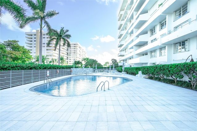 199 Ocean Lane Dr 1207, Key Biscayne, FL 33149