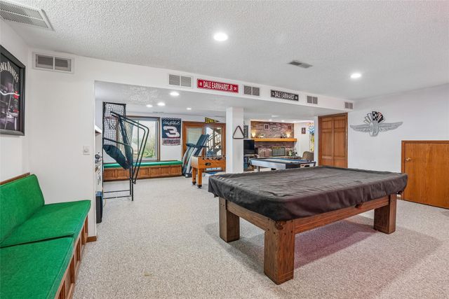 591 Beardsley Street, Norwalk, IA 50211