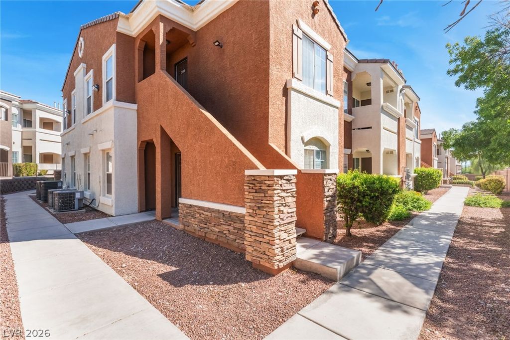 9303 West GILCREASE Avenue 2189, Las Vegas, NV 89149 — photo 3