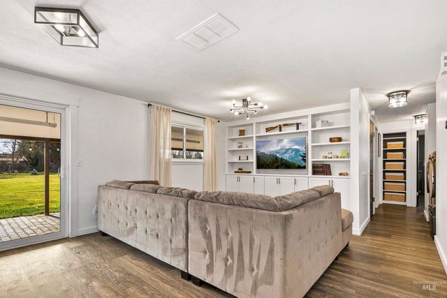 11835 W Savage Dr, Boise, ID 83713