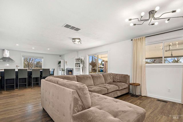 11835 W Savage Dr, Boise, ID 83713