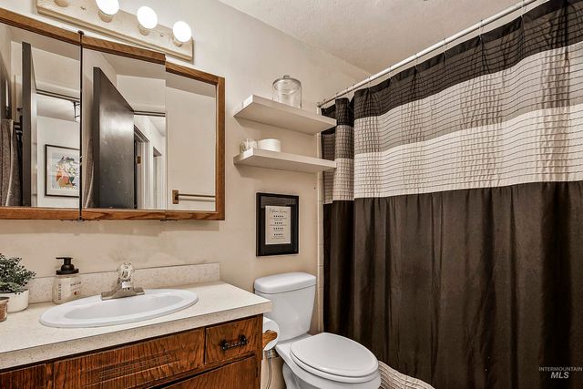 11835 W Savage Dr, Boise, ID 83713