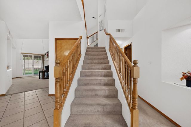 8723 Westridge Place NW, Albuquerque, NM 87114