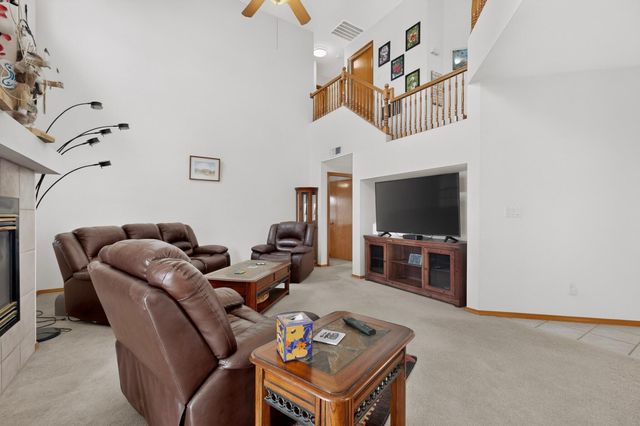 8723 Westridge Place NW, Albuquerque, NM 87114