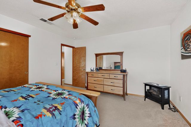 8723 Westridge Place NW, Albuquerque, NM 87114
