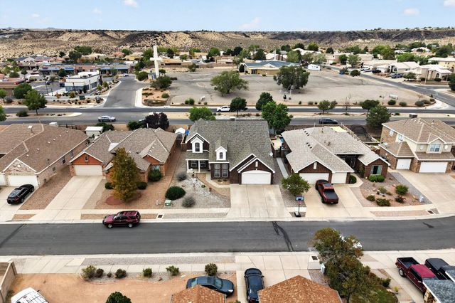 8723 Westridge Place NW, Albuquerque, NM 87114