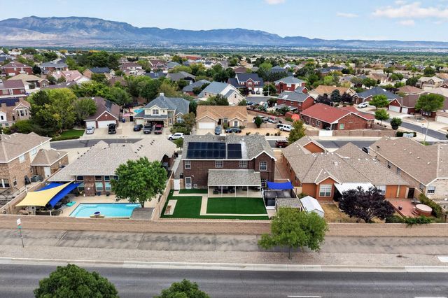 8723 Westridge Place NW, Albuquerque, NM 87114