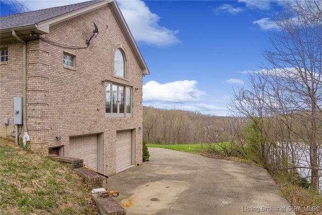 3001 Overlook Trace, New Albany, IN 47150