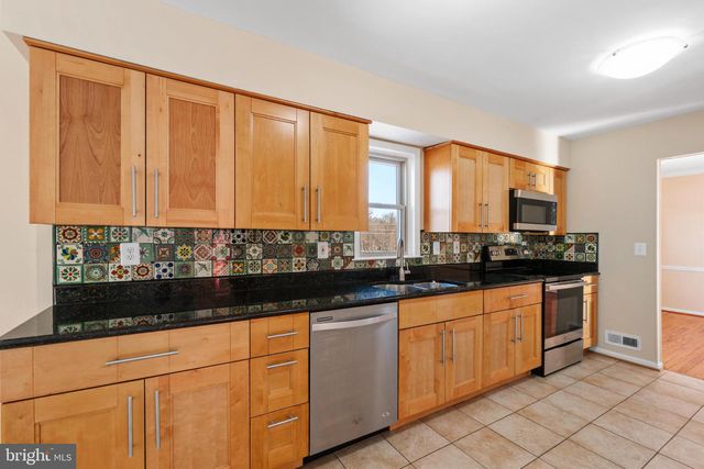 18117 IVY LN, Olney, MD 20832