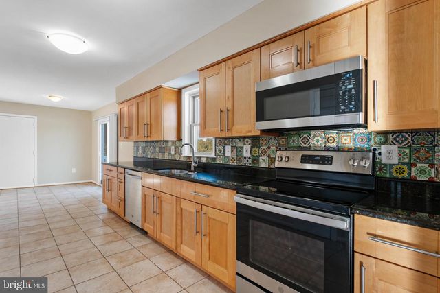 18117 IVY LN, Olney, MD 20832